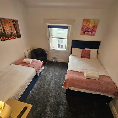 Apartman Shop Street *